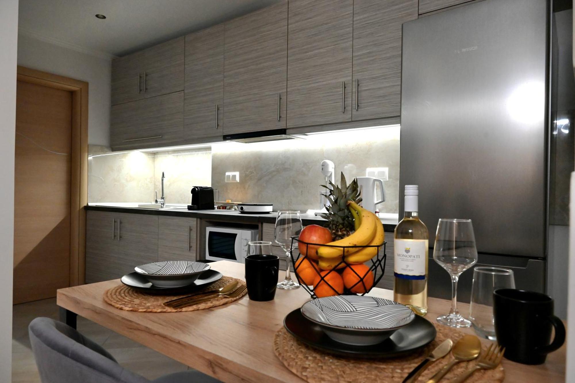 Mouson Luxury Suite With Free Private Parking Kavala Buitenkant foto