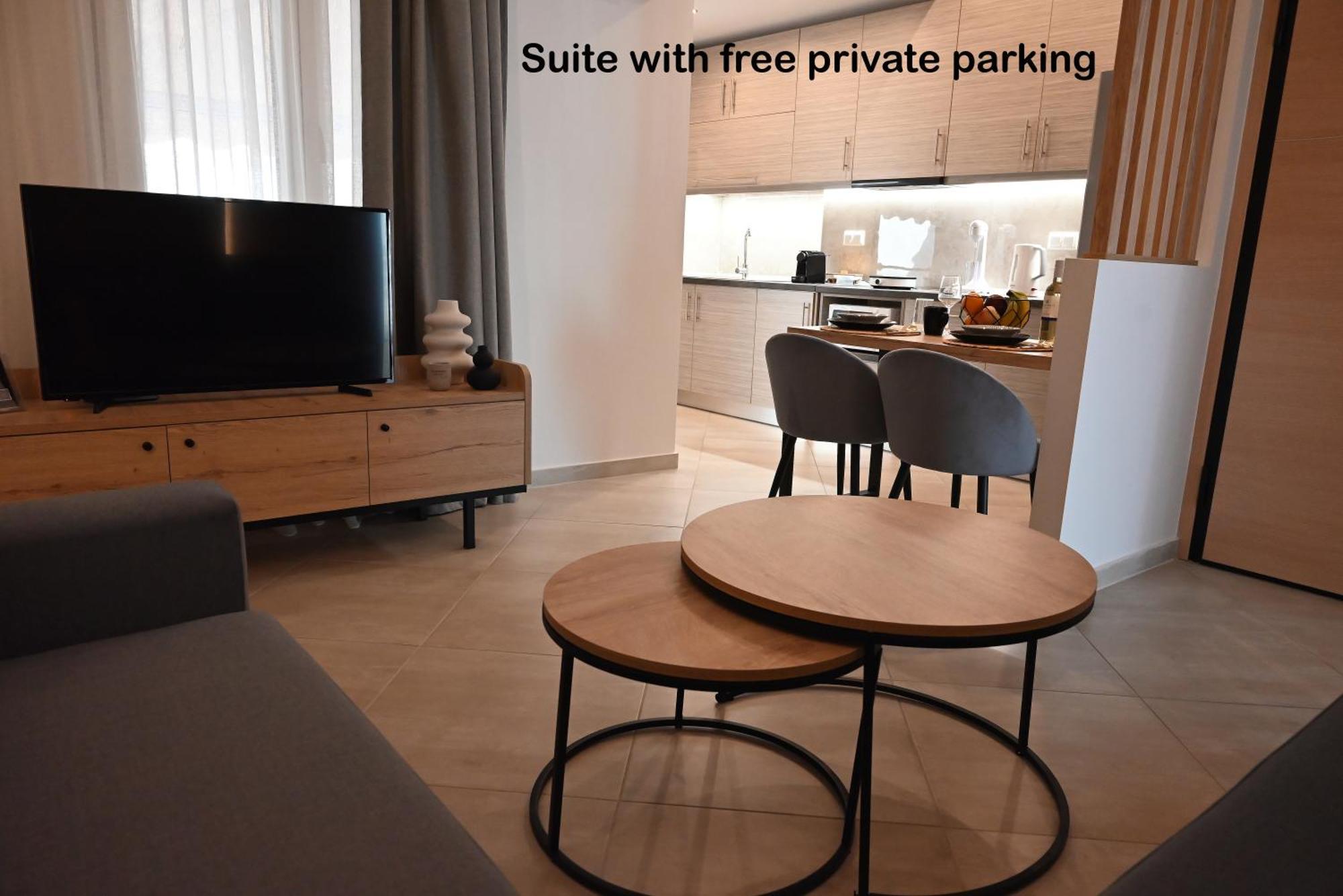 Mouson Luxury Suite With Free Private Parking Kavala Buitenkant foto