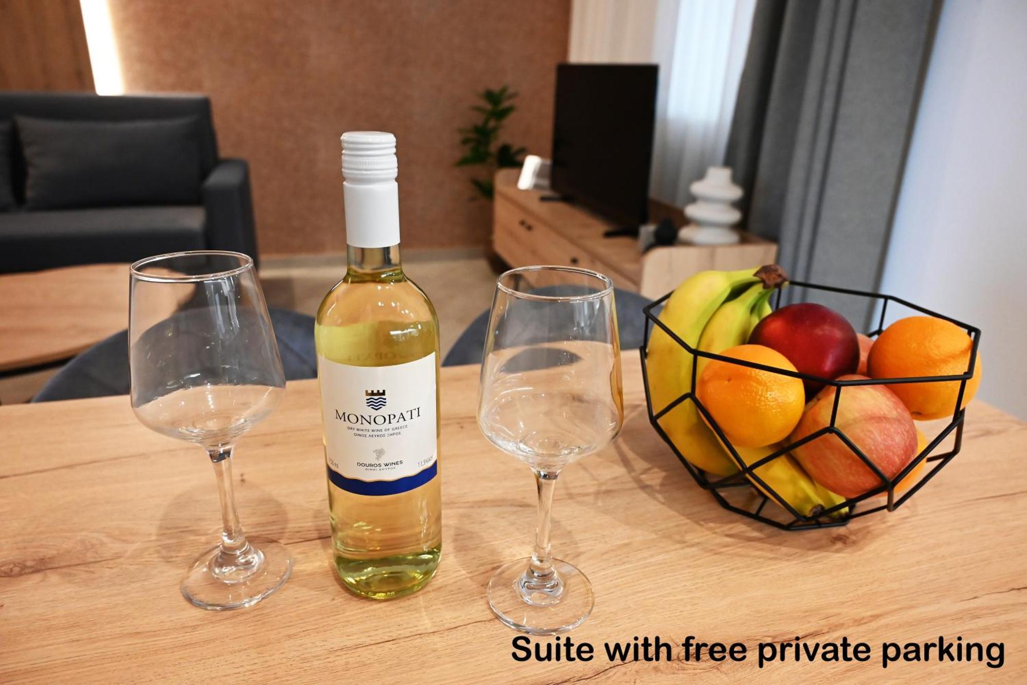 Mouson Luxury Suite With Free Private Parking Kavala Buitenkant foto